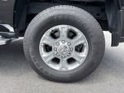 Used 2025 RAM 2500 Big Horn AWD/4WD image 16