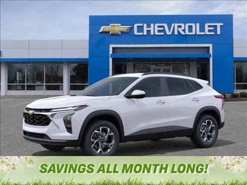 New 2026 Chevrolet Trax LT w/ Driver Confidence Package image 2