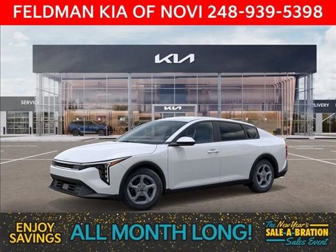 New 2025 Kia K4 LXS image 3