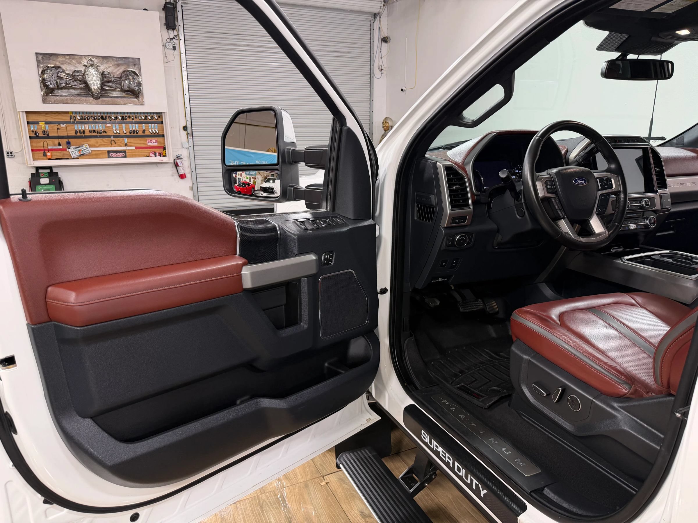 Used 2022 Ford F350 Platinum w/ FX4 Off-Road Package AWD/4WD image 13