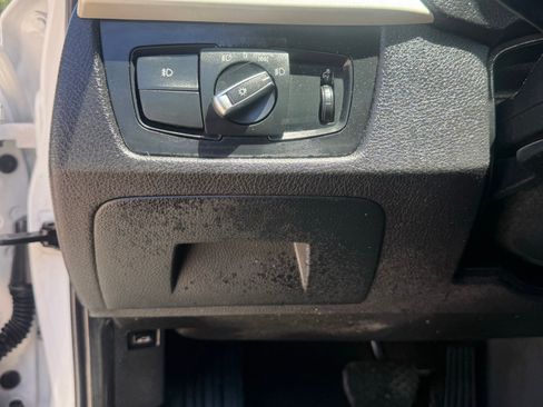 Used 2018 BMW 320i Sedan RWD image 14