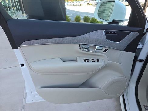Used 2025 Volvo XC90 T8 Plus w/ Protection Package Premier image 21