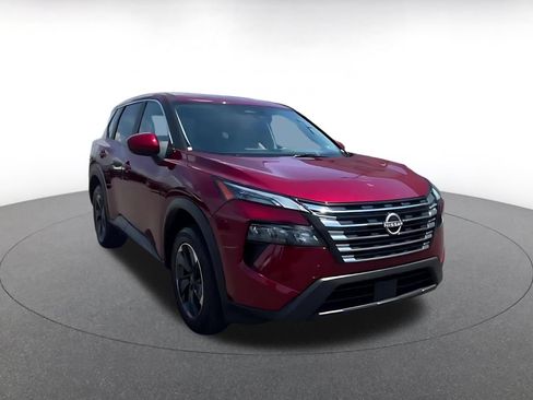 Used 2025 Nissan Rogue SV FWD image 3