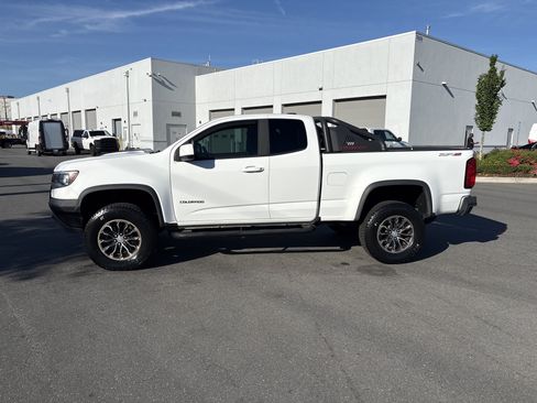Used 2017 Chevrolet Colorado ZR2 w/ LPO, Premium Interior Package AWD/4WD image 6