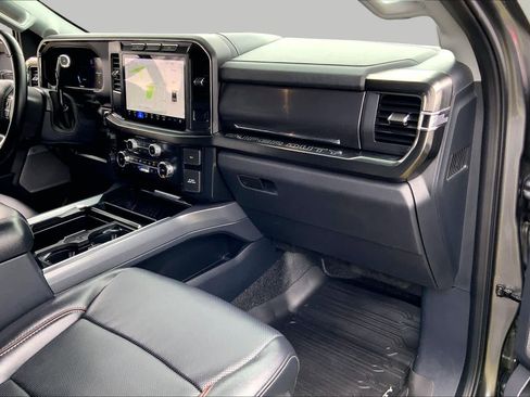 Used 2024 Ford F550 4x4 Crew Cab Super Duty image 16