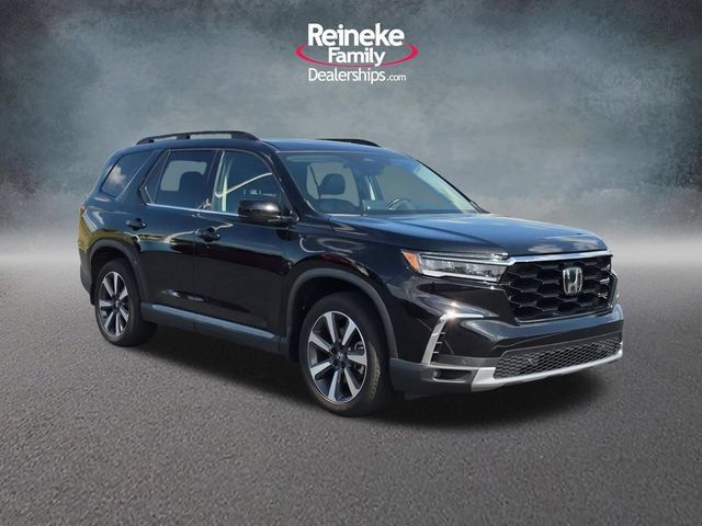 Used 2024 Honda Pilot Touring image 3