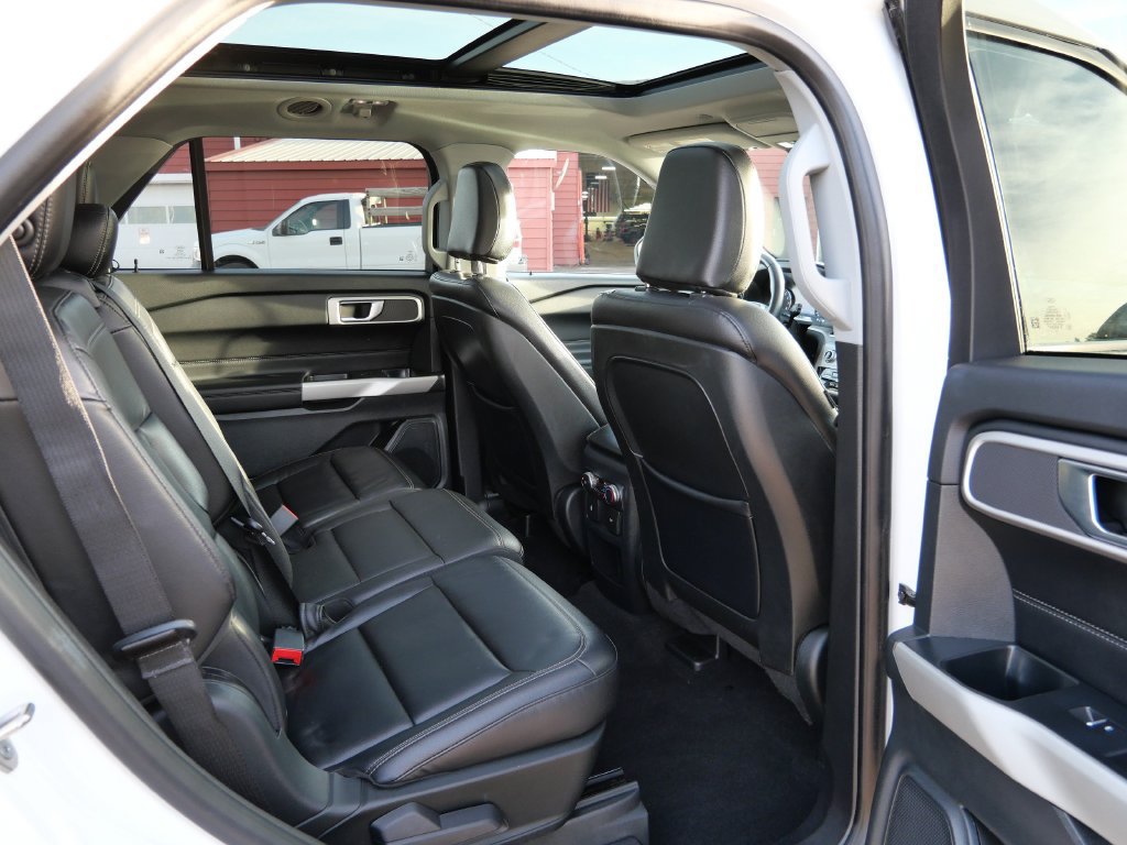 Certified 2020 Ford Explorer XLT w/ Equipment Group 202A AWD/4WD image 13