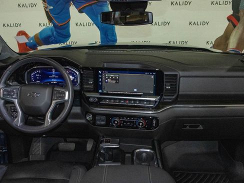 Used 2023 Chevrolet Silverado 1500 RST w/ RST All Star Premium Package AWD/4WD image 3