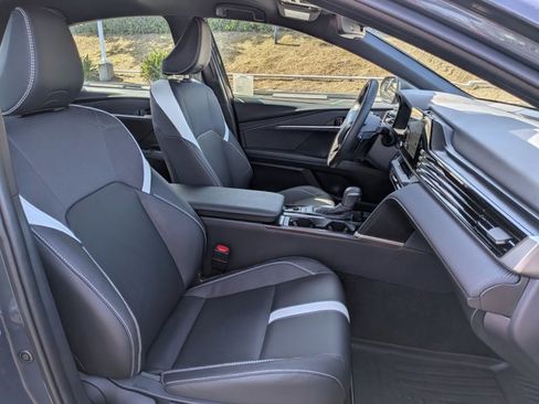 Used 2026 Toyota Camry SE w/ Convenience Package image 20