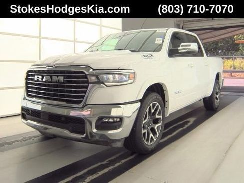 Used 2025 RAM 1500 Laramie AWD/4WD image 1
