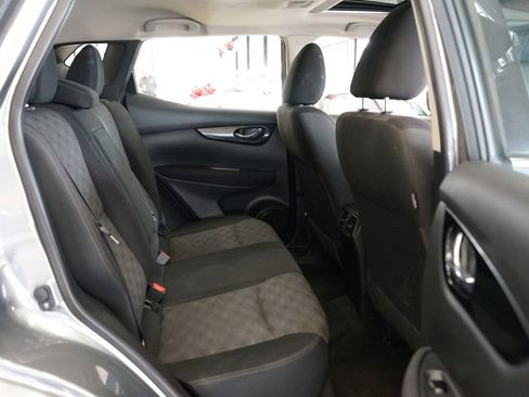 Used 2018 Nissan Rogue Sport SV image 13