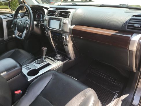 Used 2018 Toyota 4Runner Limited AWD/4WD image 8