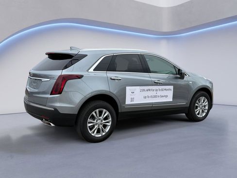 New 2025 Cadillac XT5 Luxury image 3