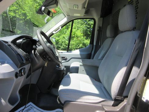 Used 2016 Ford Transit 250 148 Medium Roof RWD image 36