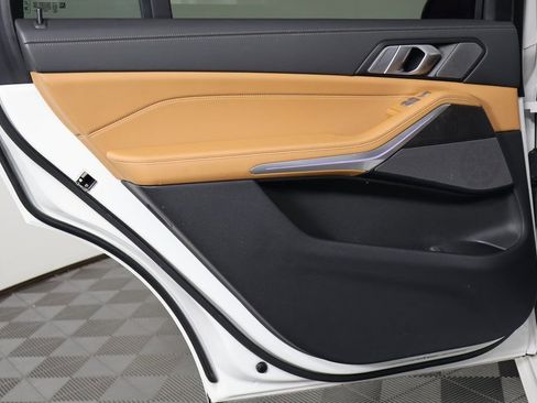 Used 2023 BMW X7 xDrive40i w/ M Sport Package image 14