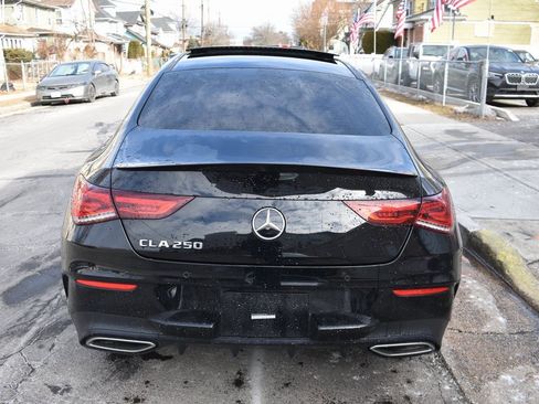 Used 2022 Mercedes-Benz CLA 250 image 7