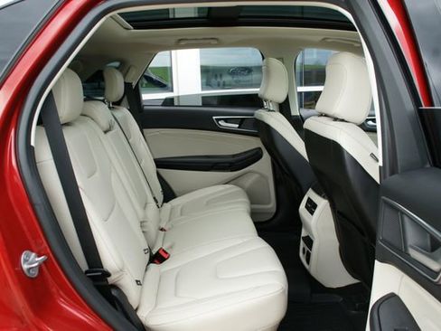 Certified 2022 Ford Edge Titanium w/ Class II Trailer Tow Package image 35