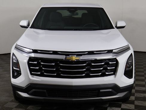 Used 2025 Chevrolet Equinox LT AWD/4WD image 11