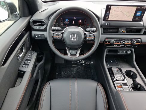New 2026 Honda Pilot TrailSport image 12