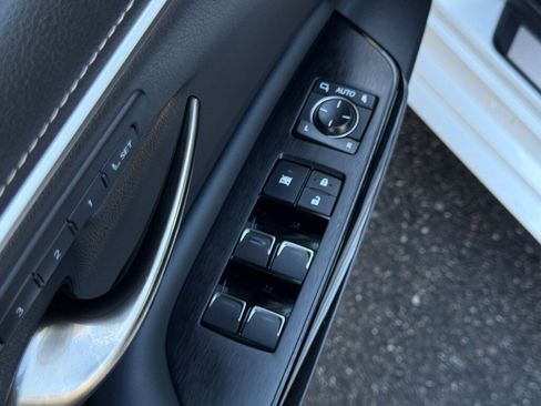 Certified 2025 Lexus ES 300h w/ Premium Package image 29