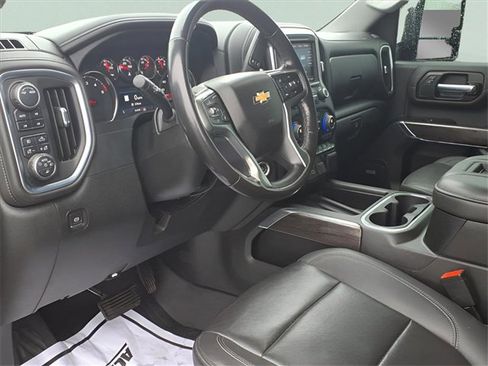 Used 2022 Chevrolet Silverado 3500 LTZ image 8