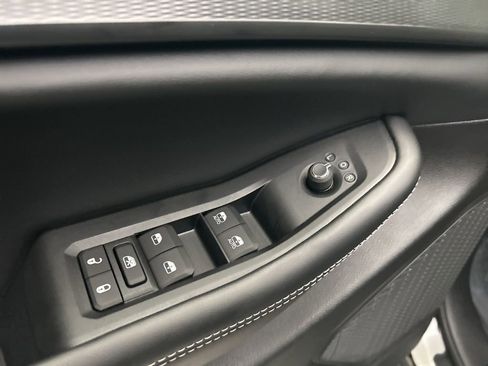 New 2025 Jeep Grand Cherokee Altitude image 25