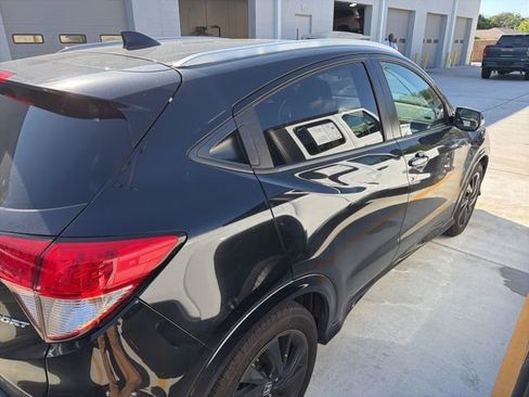 Used 2022 Honda HR-V Sport image 5