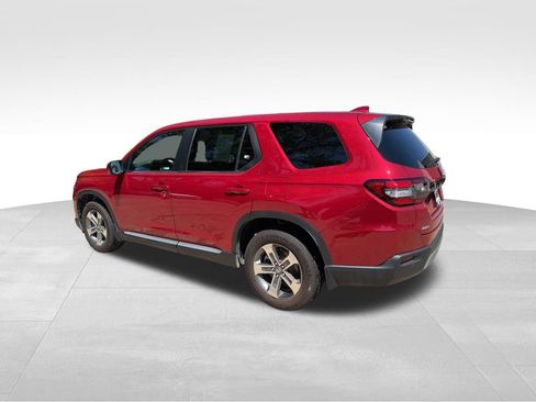 Used 2025 Honda Pilot EX-L image 8