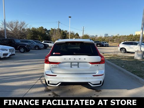 Used 2024 Volvo XC60 B5 Core w/ Protection Package Premier image 5
