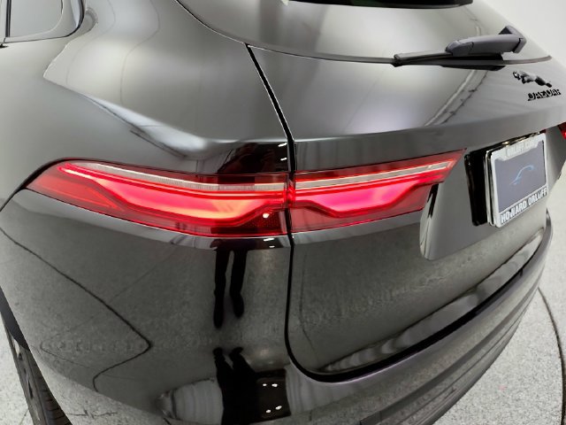 New 2026 Jaguar F-PACE R-Dynamic S AWD/4WD image 31