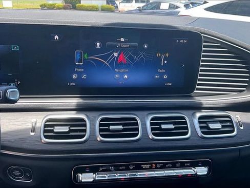 Used 2025 Mercedes-Benz GLE 450 4MATIC image 24