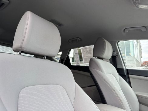 Used 2020 Hyundai Tucson SE image 16