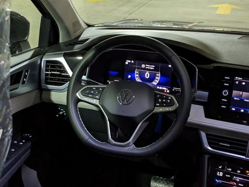 New 2026 Volkswagen Taos SE image 14