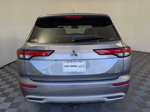 Used 2023 Mitsubishi Outlander SEL image 6