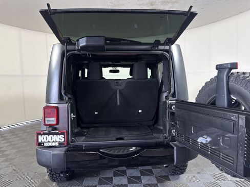 Used 2018 Jeep Wrangler Sport AWD/4WD image 23