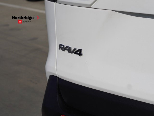 Used 2019 Toyota RAV4 XLE w/ Carpet Mat Package FWD image 10