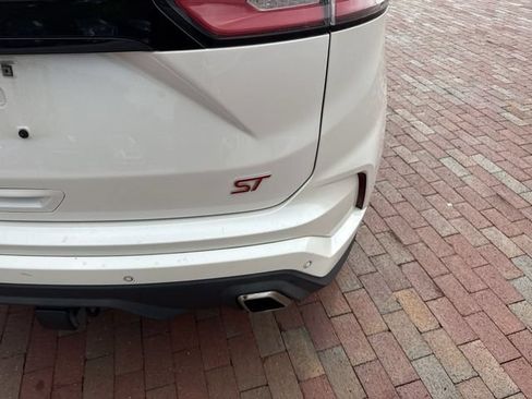 Used 2019 Ford Edge ST w/ Cold Weather Package AWD/4WD image 12