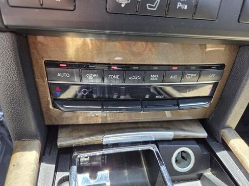 Used 2011 Mercedes-Benz E 550 Sedan image 8
