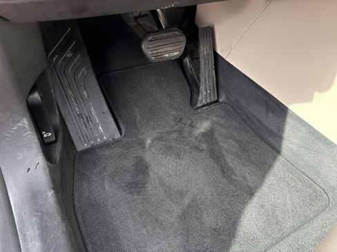 Certified 2025 BMW X1 xDrive28i w/ Convenience Package image 17