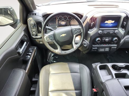 Used 2021 Chevrolet Silverado 1500 LT w/ Z71 Off-Road Package AWD/4WD image 3