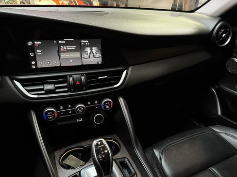 Used 2020 Alfa Romeo Giulia Ti AWD/4WD image 18