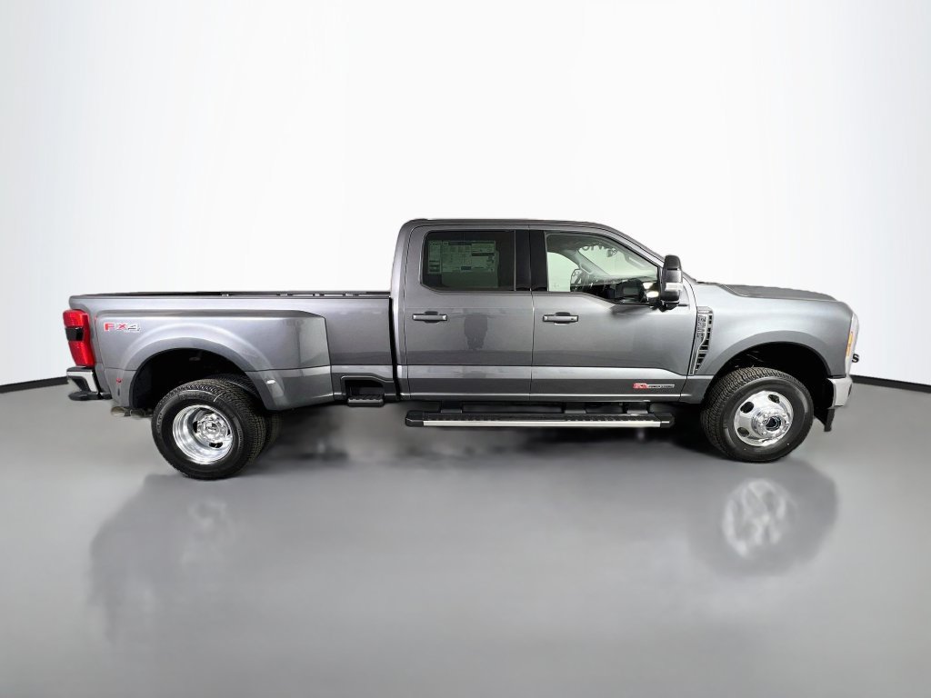 New 2027 Ford F350 Lariat AWD/4WD image 17