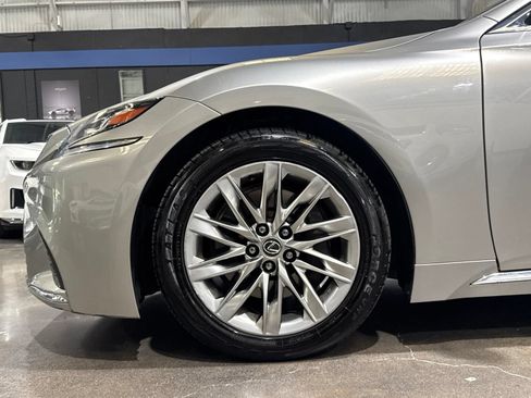 Used 2018 Lexus LS 500 w/ Accessory Package (Z2) RWD image 10