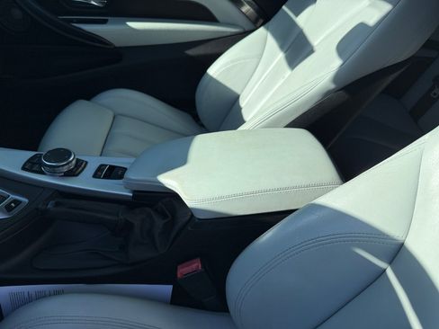 Used 2016 BMW M4 Convertible RWD image 14