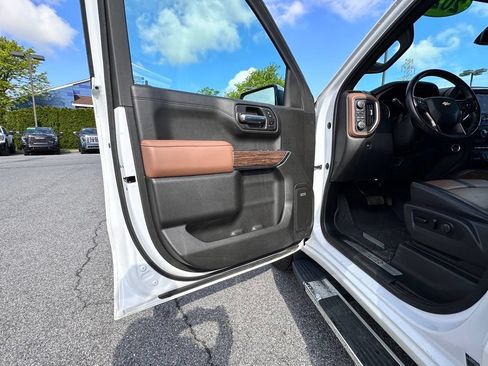 Certified 2020 Chevrolet Silverado 1500 High Country AWD/4WD image 19