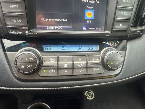 Used 2014 Toyota RAV4 XLE AWD/4WD image 19