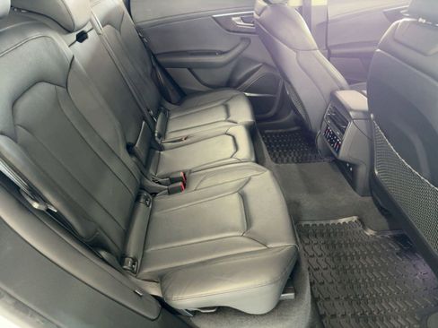 Certified 2023 Audi Q8 Prestige image 29