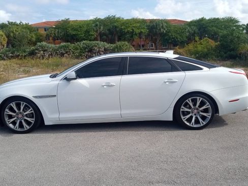 Used 2017 Jaguar XJ L Portfolio image 1