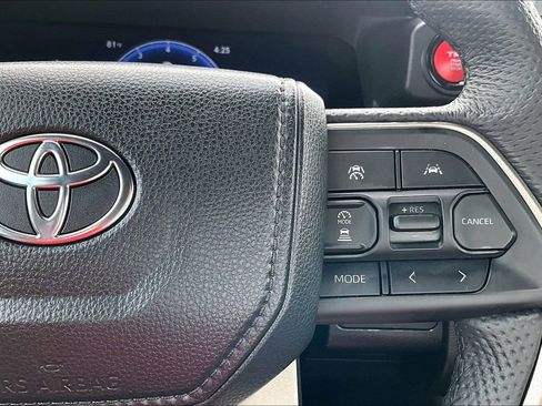 Used 2024 Toyota Tacoma TRD Sport image 28