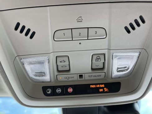 Used 2021 Cadillac XT4 Luxury w/ Cold Weather Package image 33